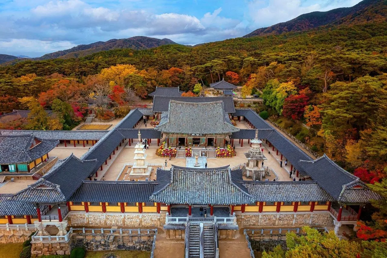 Gyeongju ancient capital Korea Silla Kingdom burial mounds Bulguksa Temple