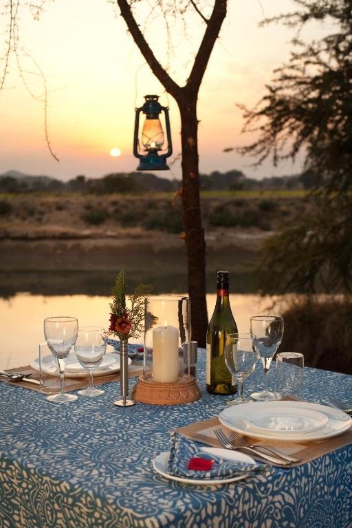 Khem Villas Ranthambore National Park India sunset dining