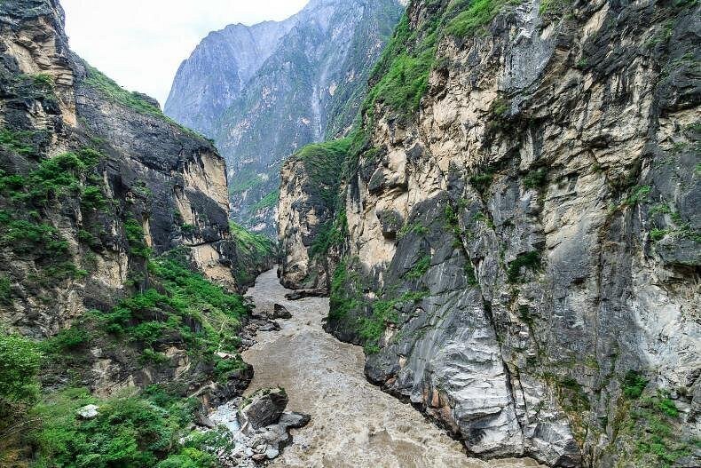 Tiger Leaping Gorge Yangtze River Yunnan China deep canyon